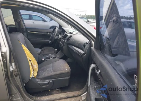 2013 Kia Sorento Lx z USA, uszkodzony, nr VIN 5XYKT3A1XDG381218